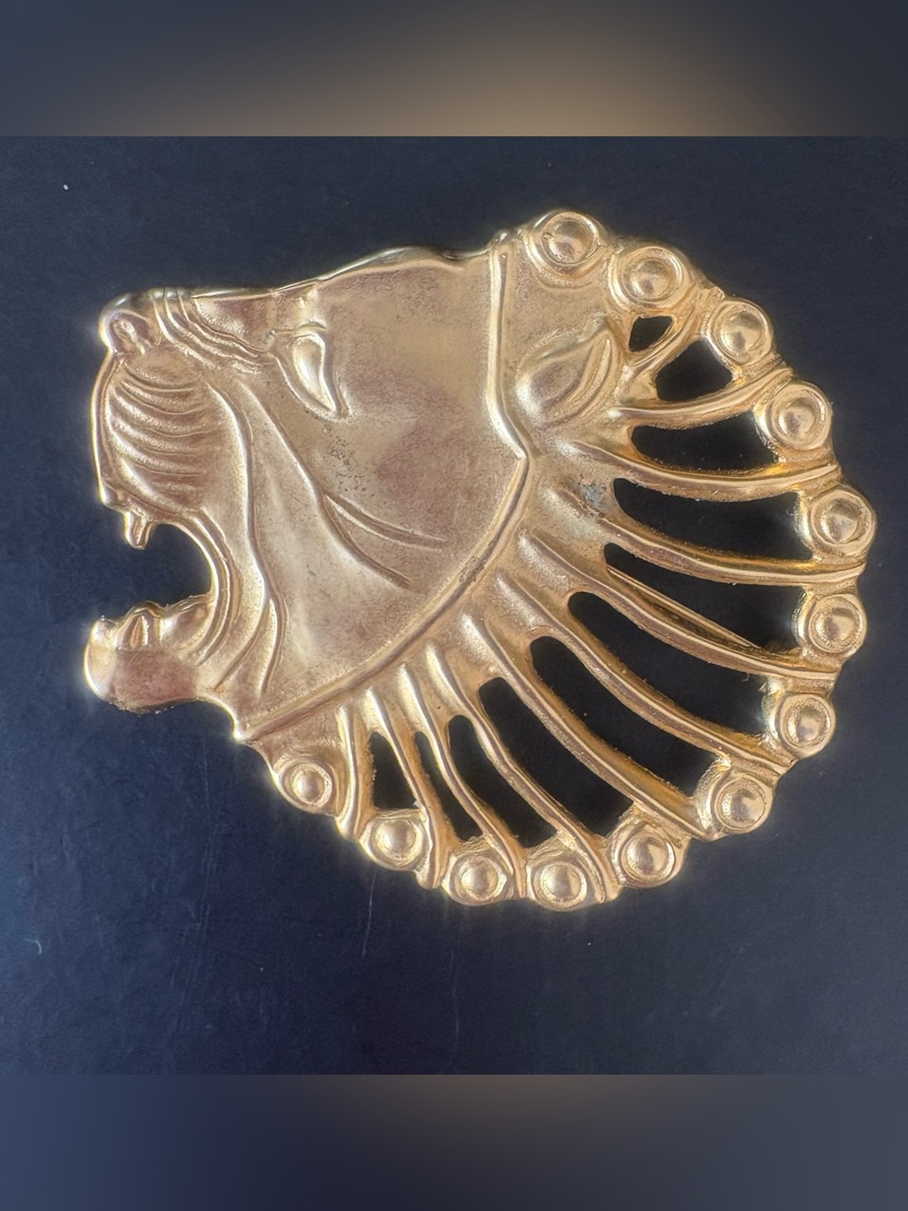 Metropolitan Museum of Art MMA Collectible Gold-Tone Shell Statement Brooch